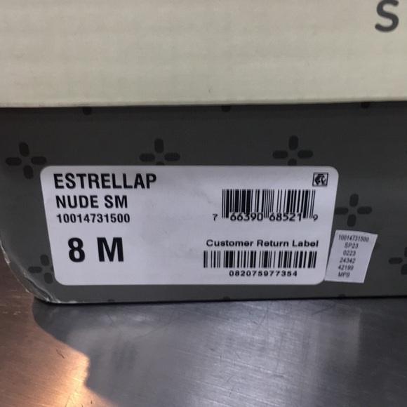 New WB Woman’s Sun + Stone High Heel - Picture 5 of 5